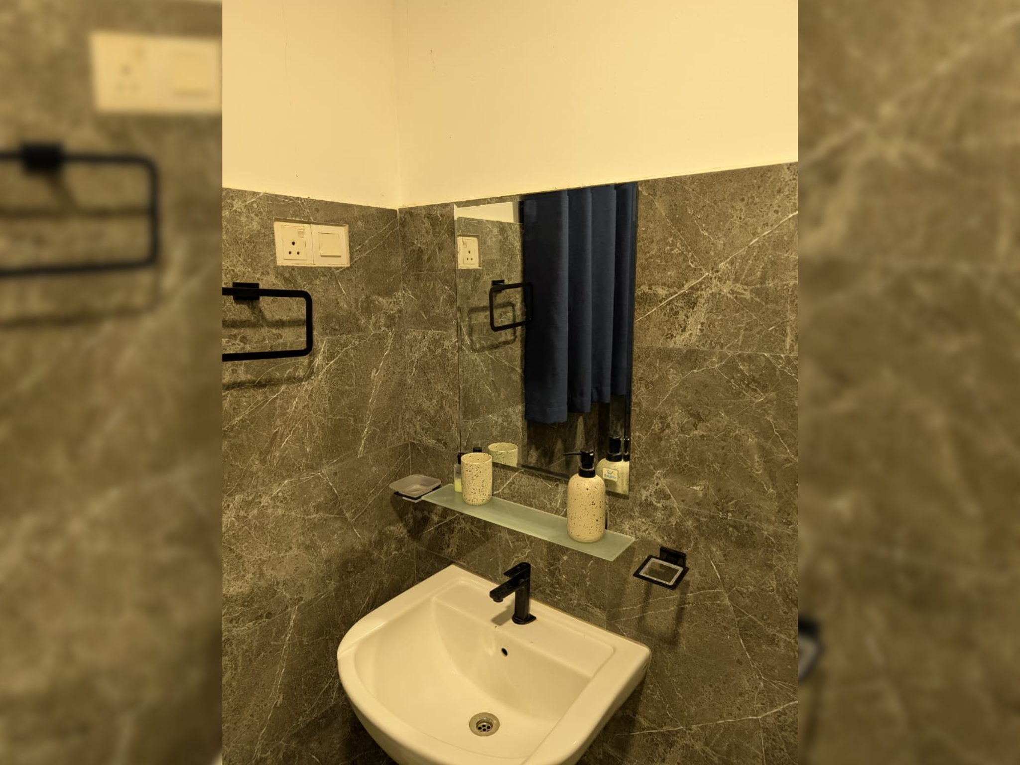 Deluxe Room View 4
